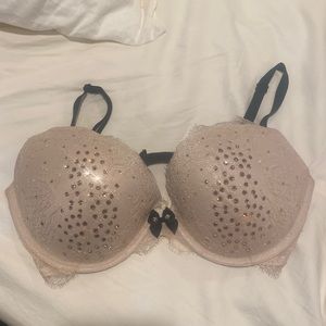 Victoria’s Secret bra